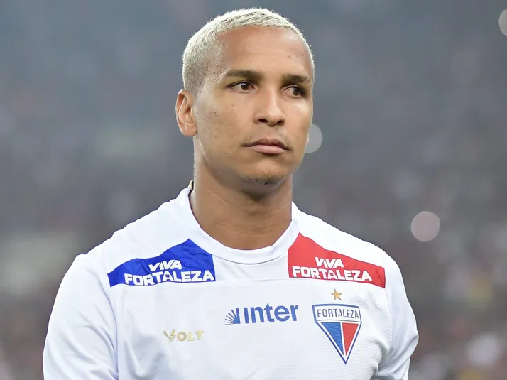 Deyverson deixa o Fortaleza e negocia com o Vasco