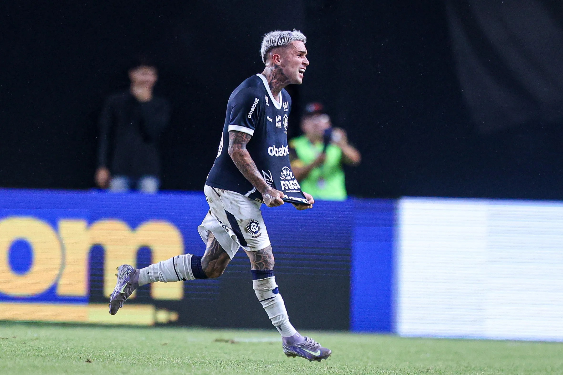 Diego Hernandez jogador do Remo comemora seu gol durante partida contra o CRB no estadio Mangueirao pelo campeonato Brasileiro B 2025. Foto: Fernando Torres/AGIF