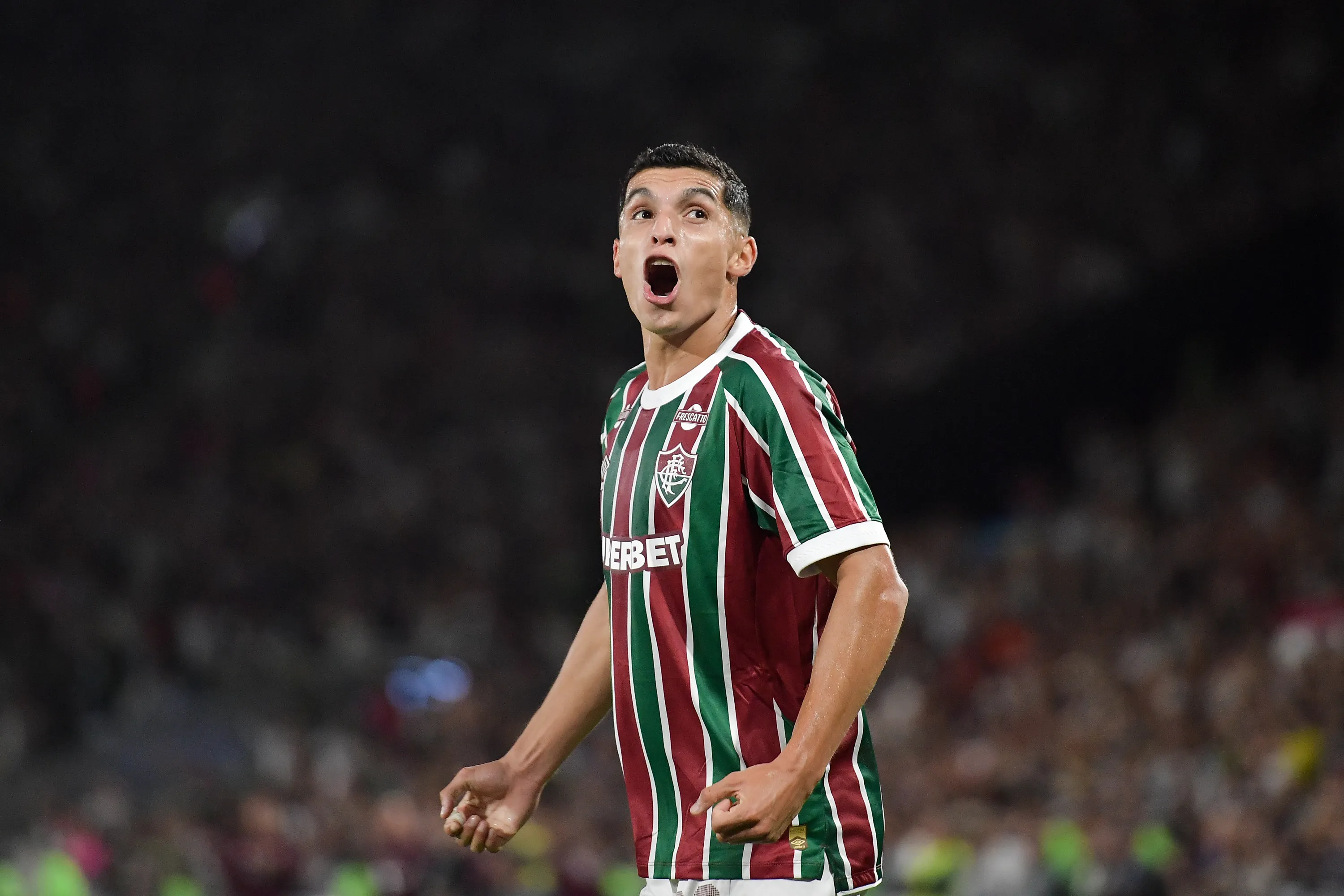 Kevin Serna jogador do Fluminense comemora seu gol durante partida contra o America de Cali no estadio Maracana pelo campeonato Copa Libertadores 2025. Foto: Thiago Ribeiro/AGIF