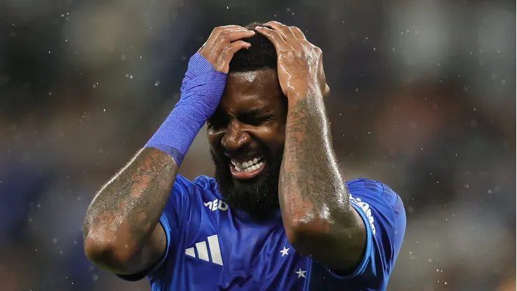 Gerson tende a ser reserva no clássico pelo Cruzeiro.
