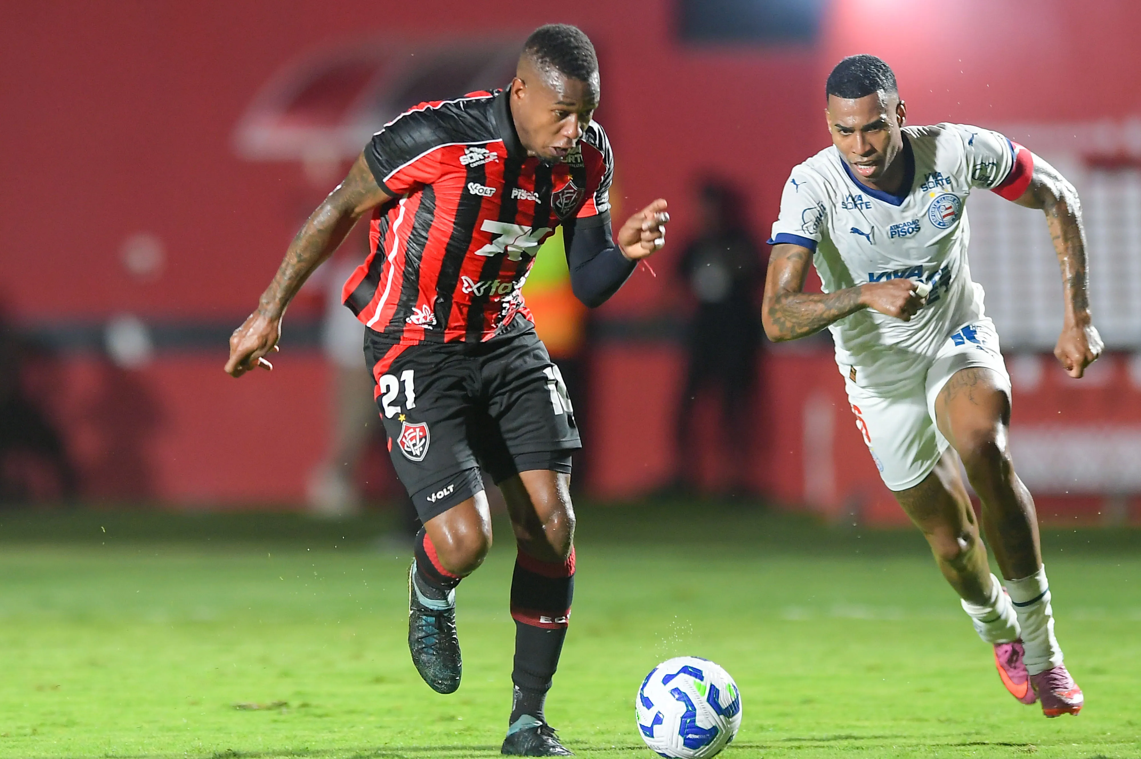 Bahia encara o Vitória no Barradão pelo Baianão. Foto: Jhony Pinho/AGIF