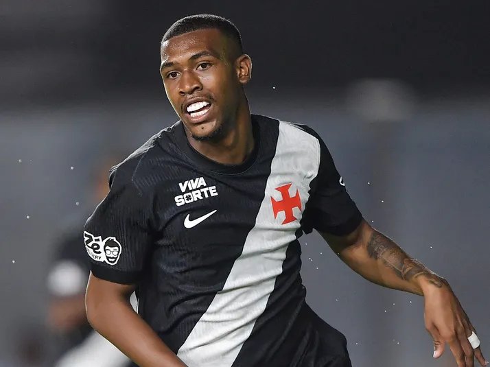 Rayan faz homenagem ao Vasco durante seu casamento