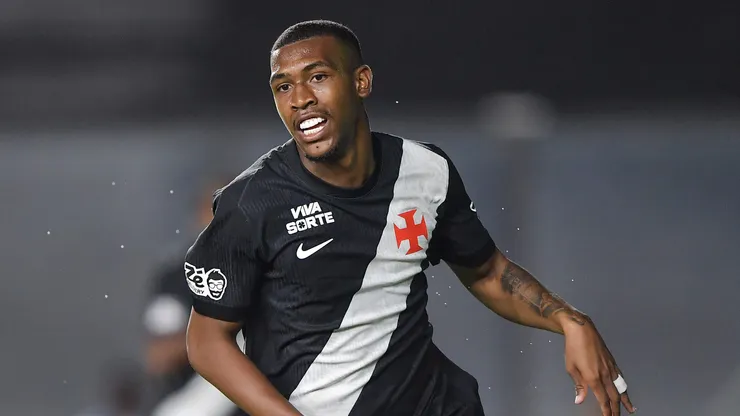 Rayan jogador do Vasco durante partida contra o Marica no estadio Sao Januario pelo campeonato Carioca 2026. Foto: Thiago Ribeiro/AGIF