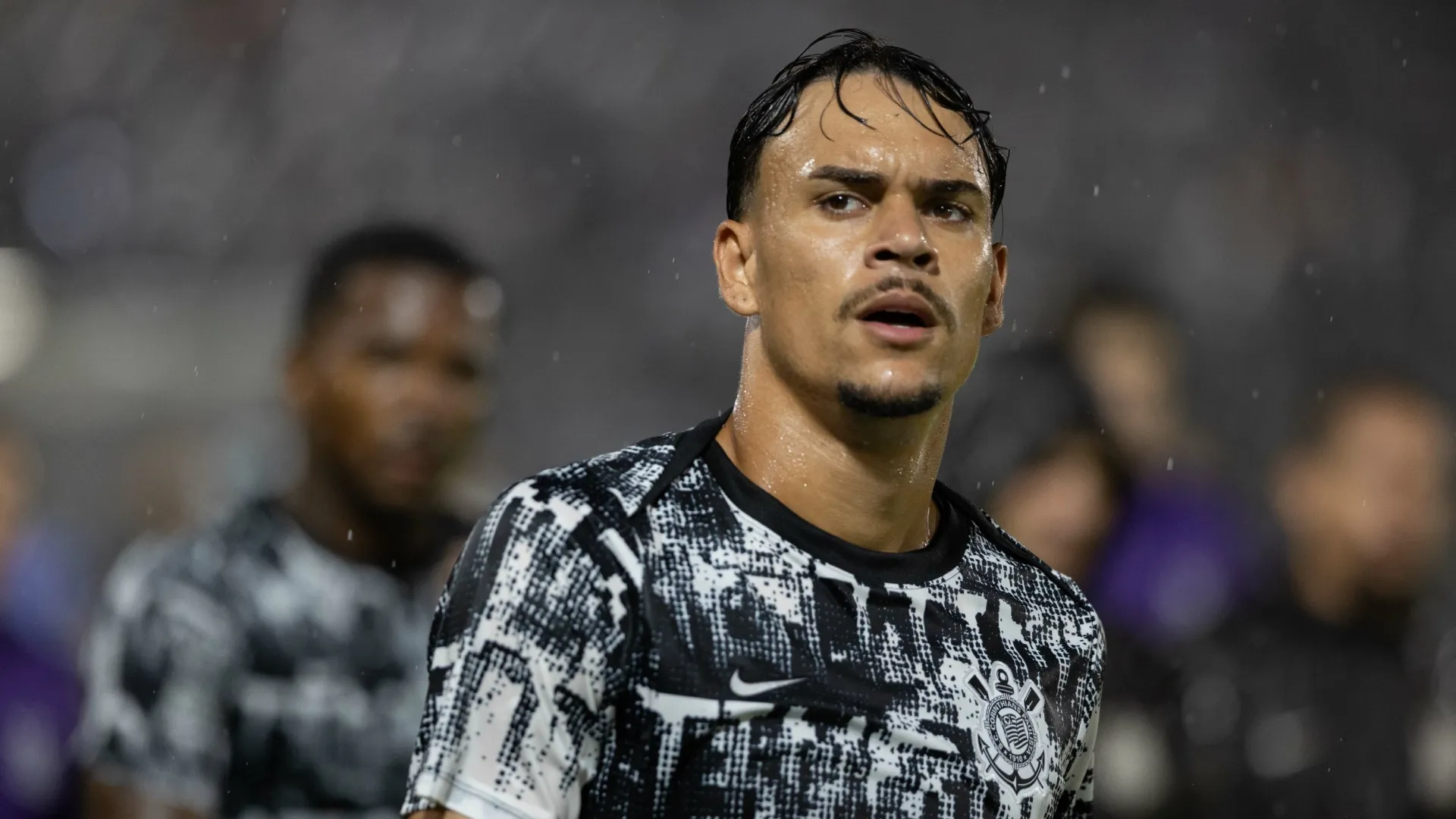 Corinthians encaminha saída de João Pedro Tchoca (Imagem: Joisel Amaral/AGIF)