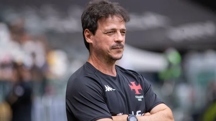 Fernando Diniz tecnico do Vasco durante partida contra o Atletico-MG no estadio Arena MRV pelo campeonato Brasileiro A 2025. Foto: Fernando Moreno/AGIF