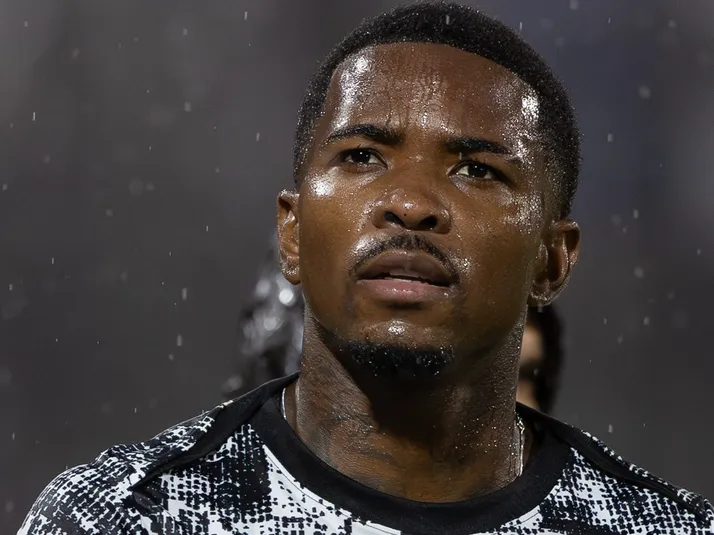 Cacá, do Corinthians, segue na pauta do Athletico-PR