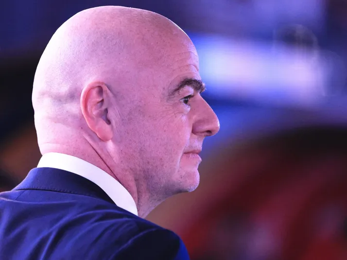 Gianni Infantino, presidente da Fifa, marca presença no Fla-Flu