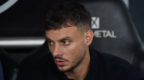 Martin Anselmi tecnico do Botafogo durante partida contra o Bangu no estadio Engenhao pelo campeonato Carioca 2026. Foto: Thiago Ribeiro/AGIF