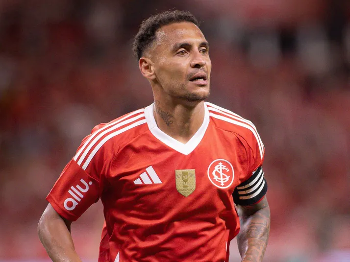 Torcida do Internacional se divide sobre Alan Patrick
