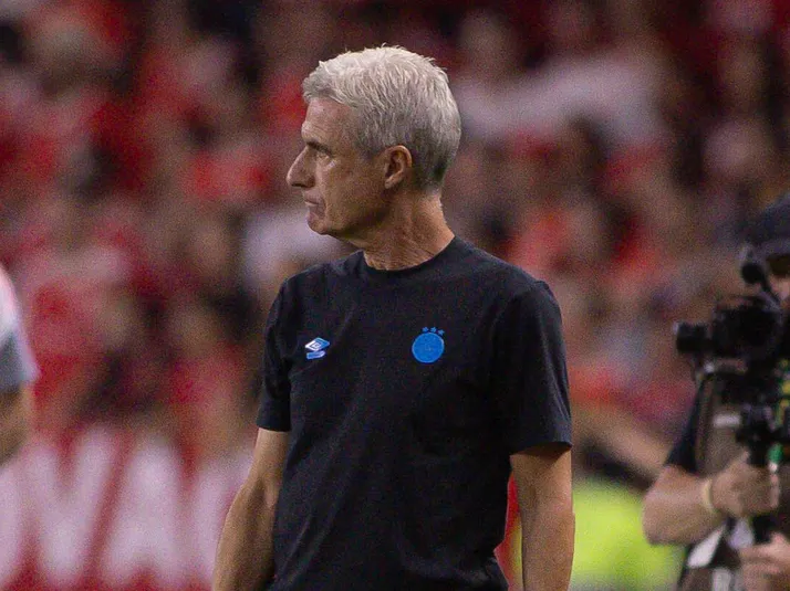 Torcida do Internacional se divide sobre Alan Patrick