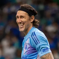 Cássio projeta o Cruzeiro brigando pela taça do Brasileirão