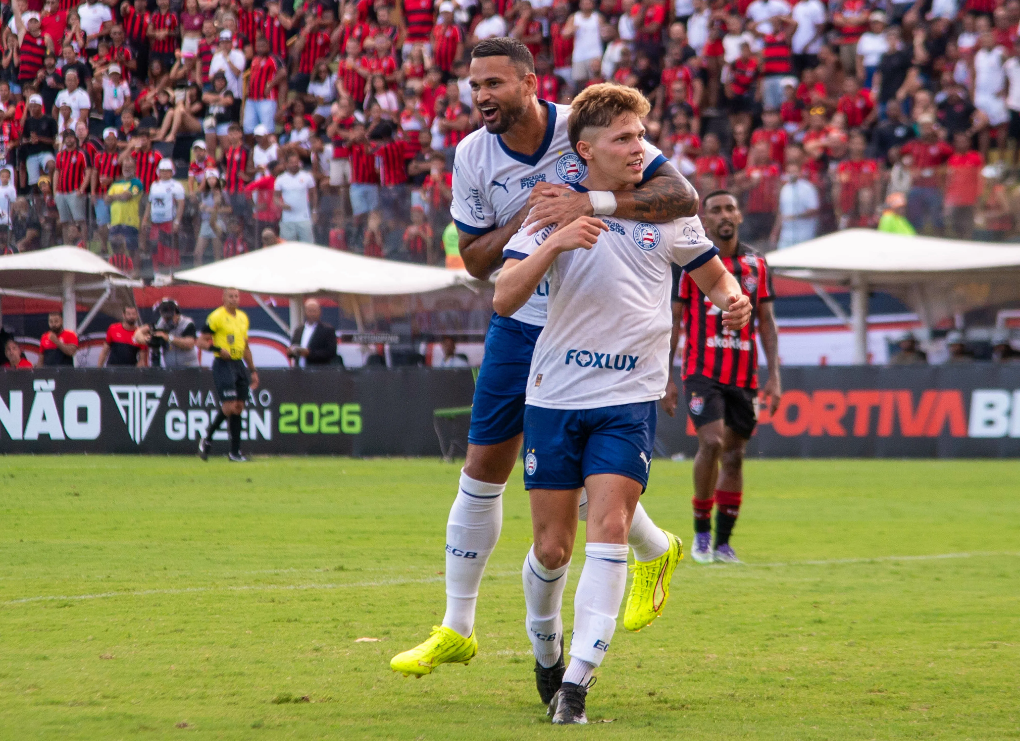 Dell comemorando gol contra o Vitória no Campeonato Baiano de 2026. Foto: Jhony Pinho/AGIF