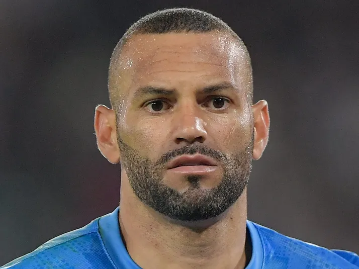Weverton é criticado no Grêmio após falhas no GreNal