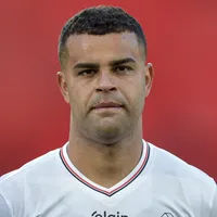 Alisson trocando São Paulo pelo Corinthians não deve melar