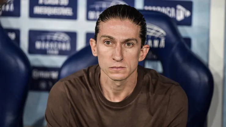 Filipe Luís técnico do Flamengo durante partida contra o Fluminense no estádio Maracanã pelo campeonato Carioca 2026. Foto: Thiago Ribeiro/AGIF