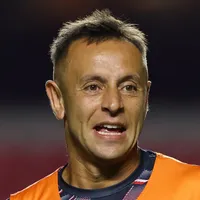 Rafinha anuncia volta ao São Paulo