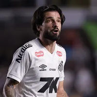 Vojvoda explica situação de Lautaro Díaz após empate do Santos