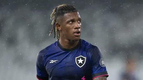 Danilo jogador do Botafogo durante partida contra o Bangu no estadio Engenhao pelo campeonato Carioca 2026. Foto: Jorge Rodrigues/AGIF