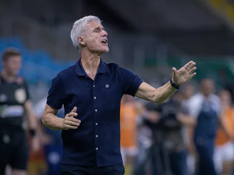 Luís Castro pede e Grêmio foca na contratação de "camisa 10"
