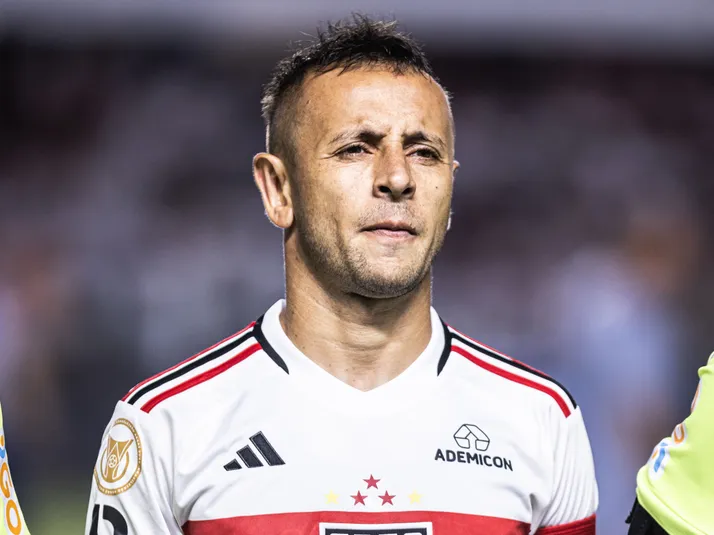 Rafinha manda aviso ao São Paulo: "Discurso de fracassado"