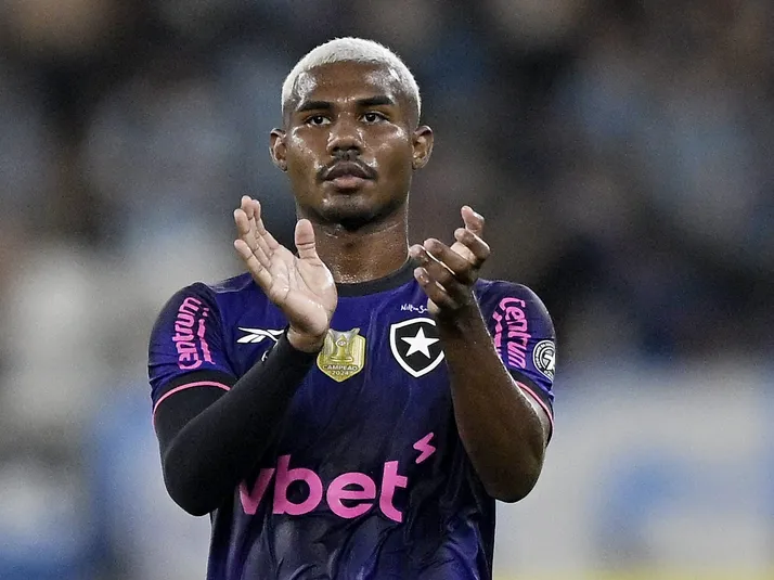 Vasco recebe sinalização positiva de Cuiabano após investida pelo lateral