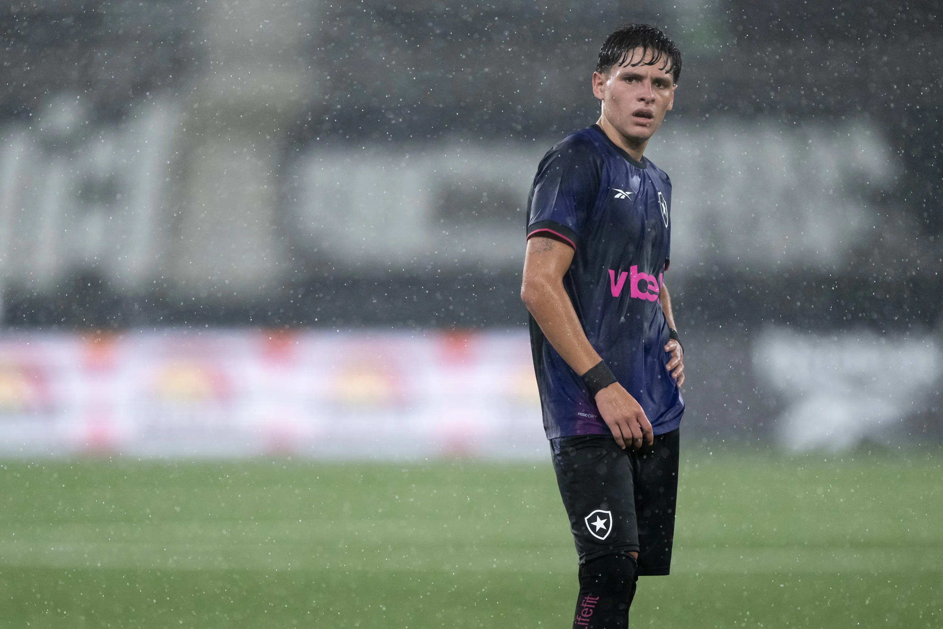 Montoro jogador do Botafogo durante partida contra o Bangu no estadio Engenhao pelo campeonato Carioca 2026. Foto: Jorge Rodrigues/AGIF