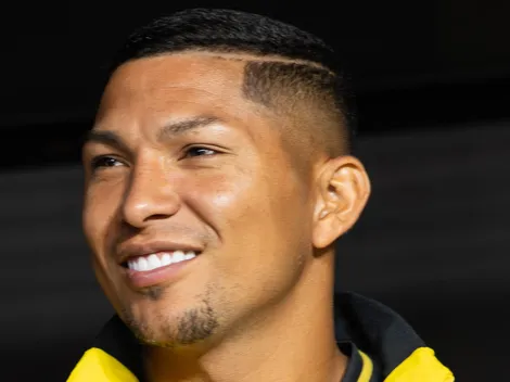 Santos avança pela contratação de Rony