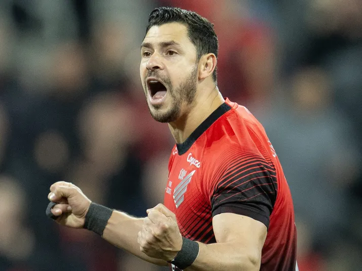 Giuliano se despede oficialmente do Athletico-PR