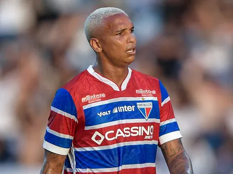 Deyverson é anunciado como reforço da LDU