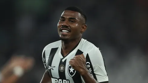 Vasco precisará aumentar oferta para contratar Cuiabano.