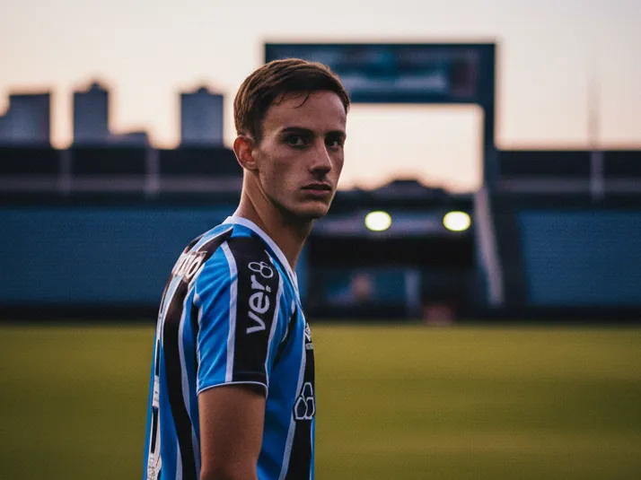 Flamengo tem interesse em Bernardo Zortéa, joia do Grêmio