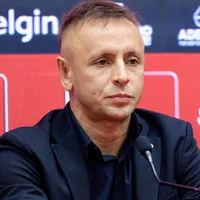 Rafinha opina sobre suposta briga do São Paulo contra o rebaixamento