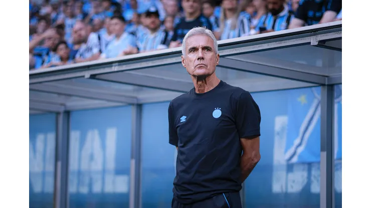 Luís Castro, técnico do Grêmio