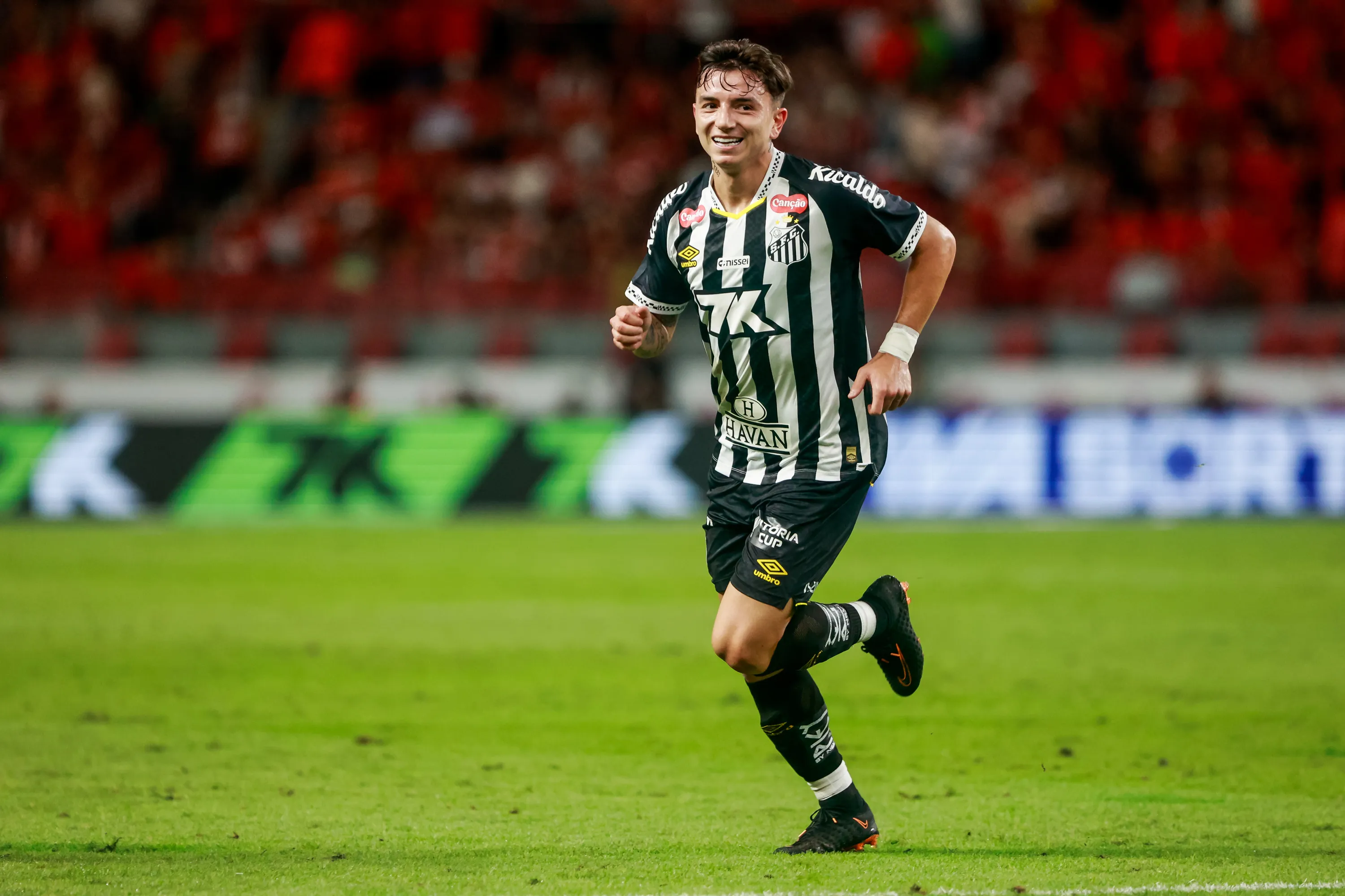 Barreal atuando no Santos – Foto: Luiz Erbes/AGIF