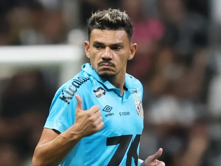 Remo tem conversas avançadas por Tiquinho Soares