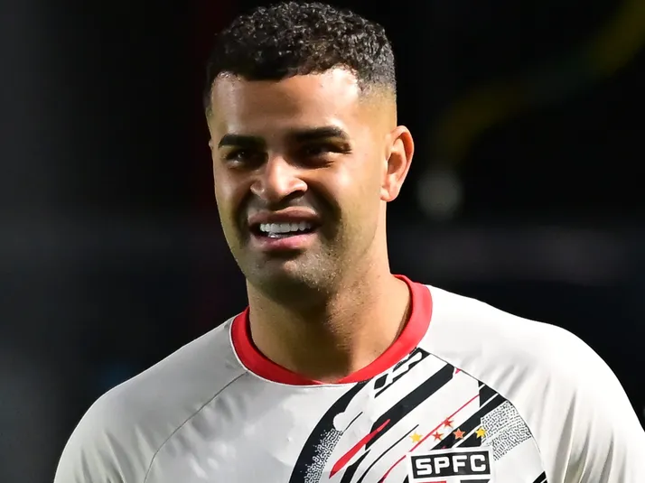 André Hernán compara situação do Corinthians com a do Flamengo