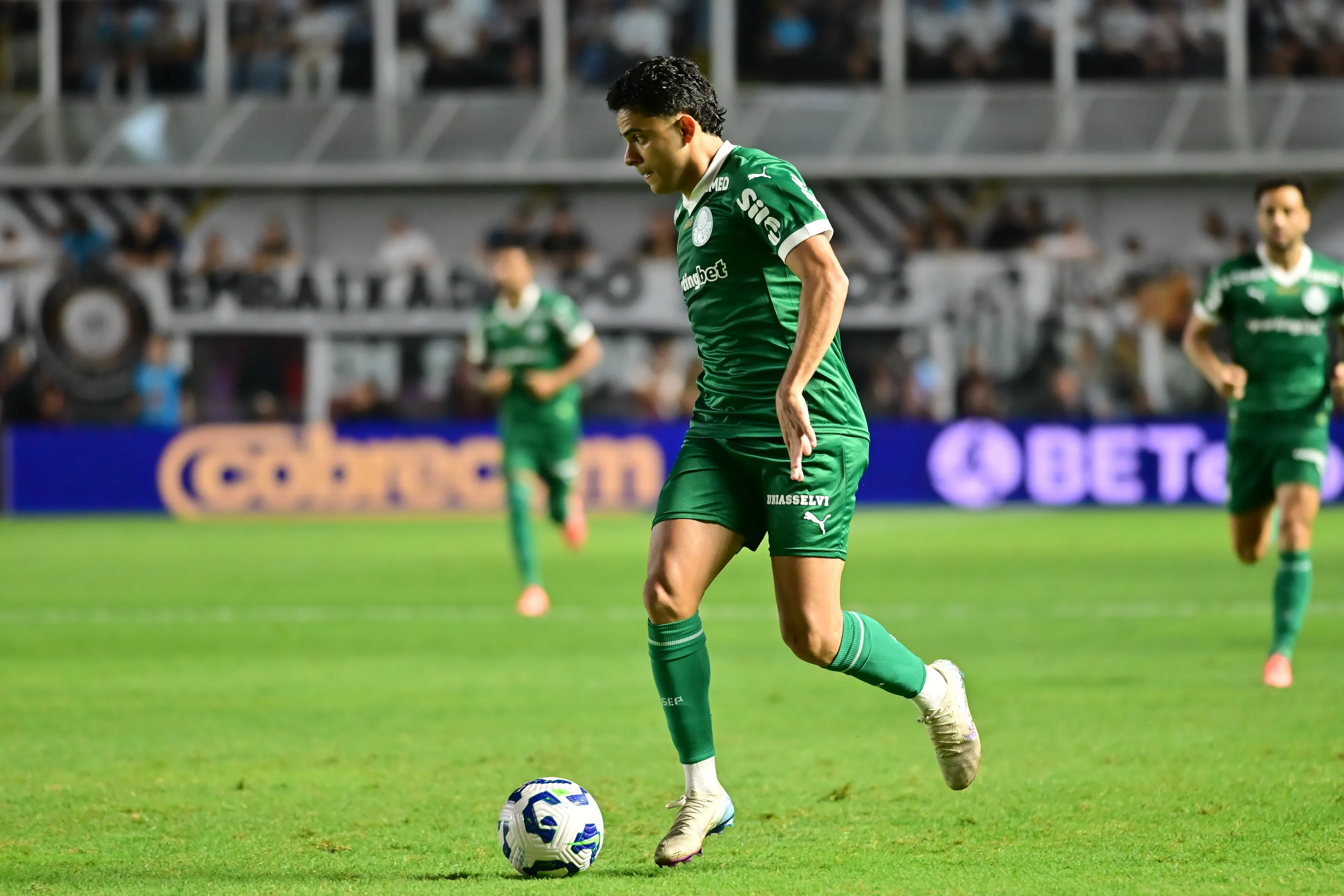 Bruno Rodrigues atuando no Palmeiras em 2025 – Foto: Jota Erre/AGIF