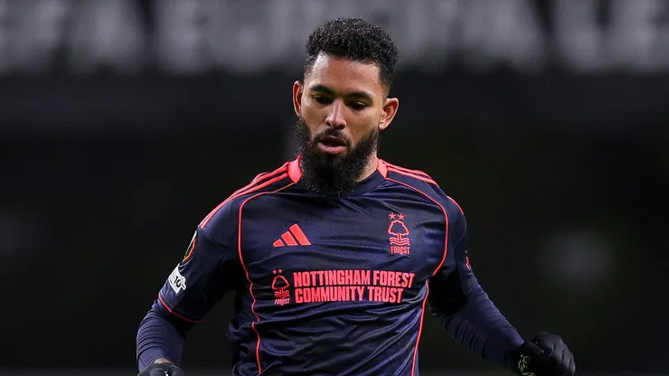 BRAGA, PORTUGAL - JANUARY 22: Douglas Luiz of Nottingham Forest FC controls the ball during the UEFA Europa League 2025/26 League Phase MD7 match between SC Braga and Nottingham Forest FC at Estadio Municipal de Braga on January 22, 2026 in Braga, Portugal. (Photo by Diogo Cardoso/Getty Images)