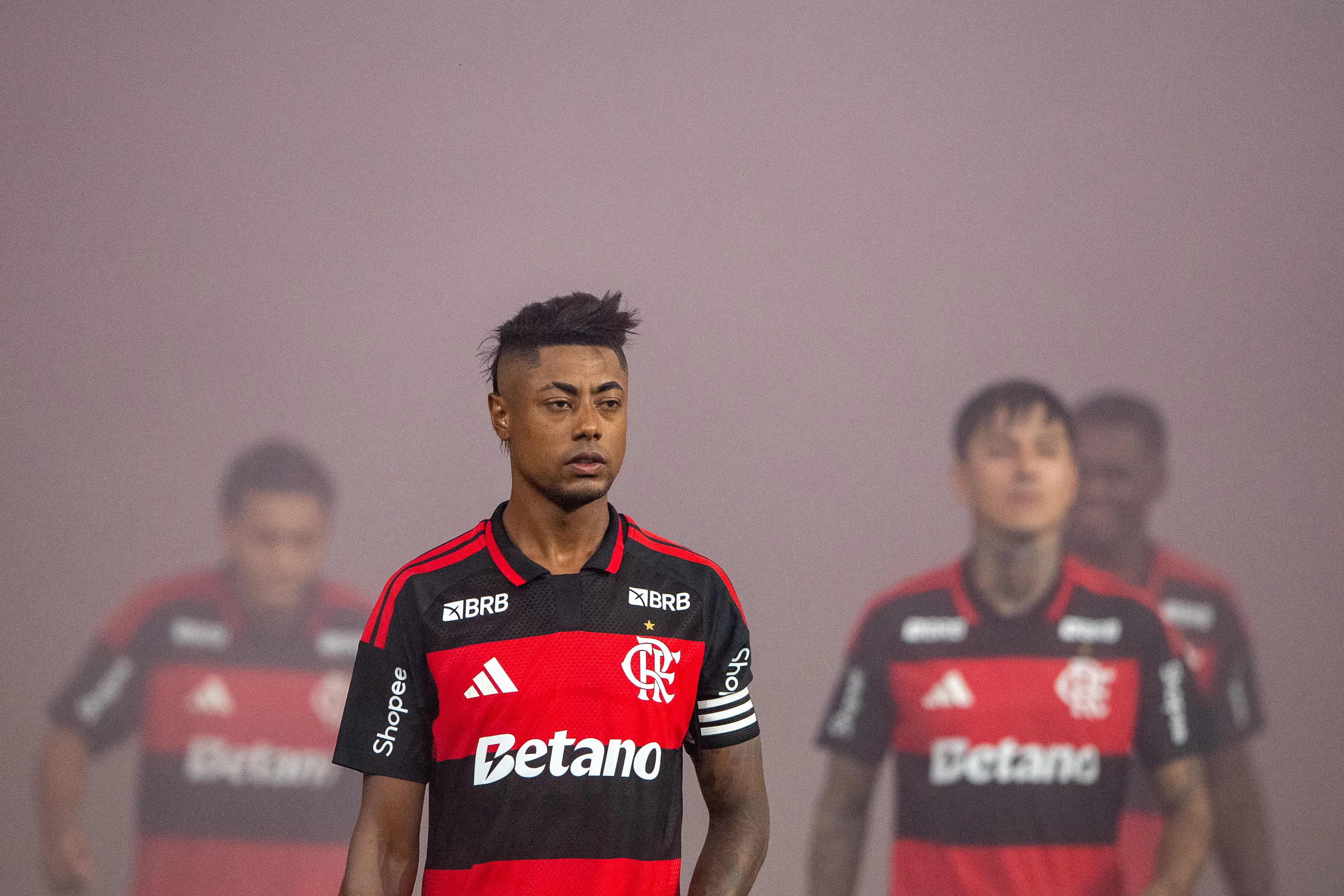 RJ – RIO DE JANEIRO – 21/01/2026 – CARIOCA 2026, FLAMENGO X VASCO – Bruno Henrique jogador do Flamengo durante partida contra o Vasco no estadio Maracana pelo campeonato Carioca 2026. Foto: Thiago Ribeiro/AGIF