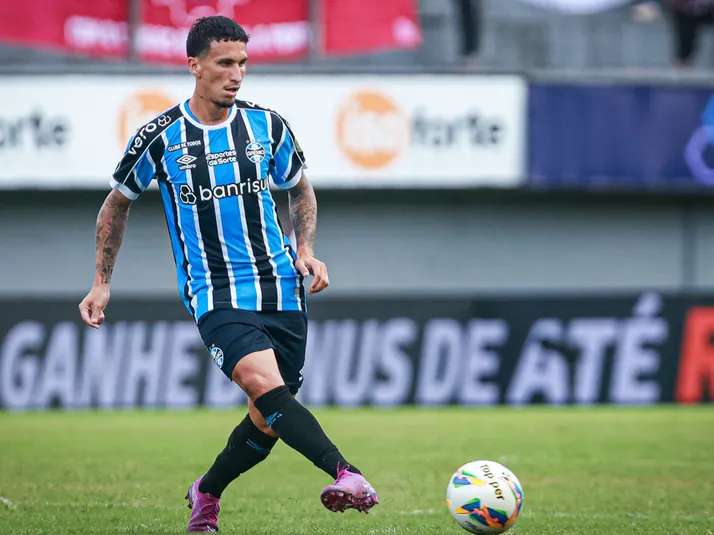 Dodi vive fase irregular e é criticado pela torcida do Grêmio