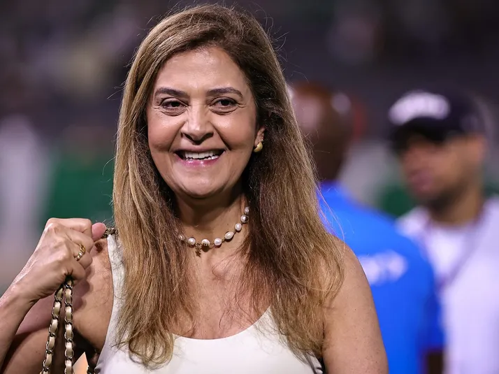 Veiga saindo faz Palmeiras manter Arias e Almada no radar