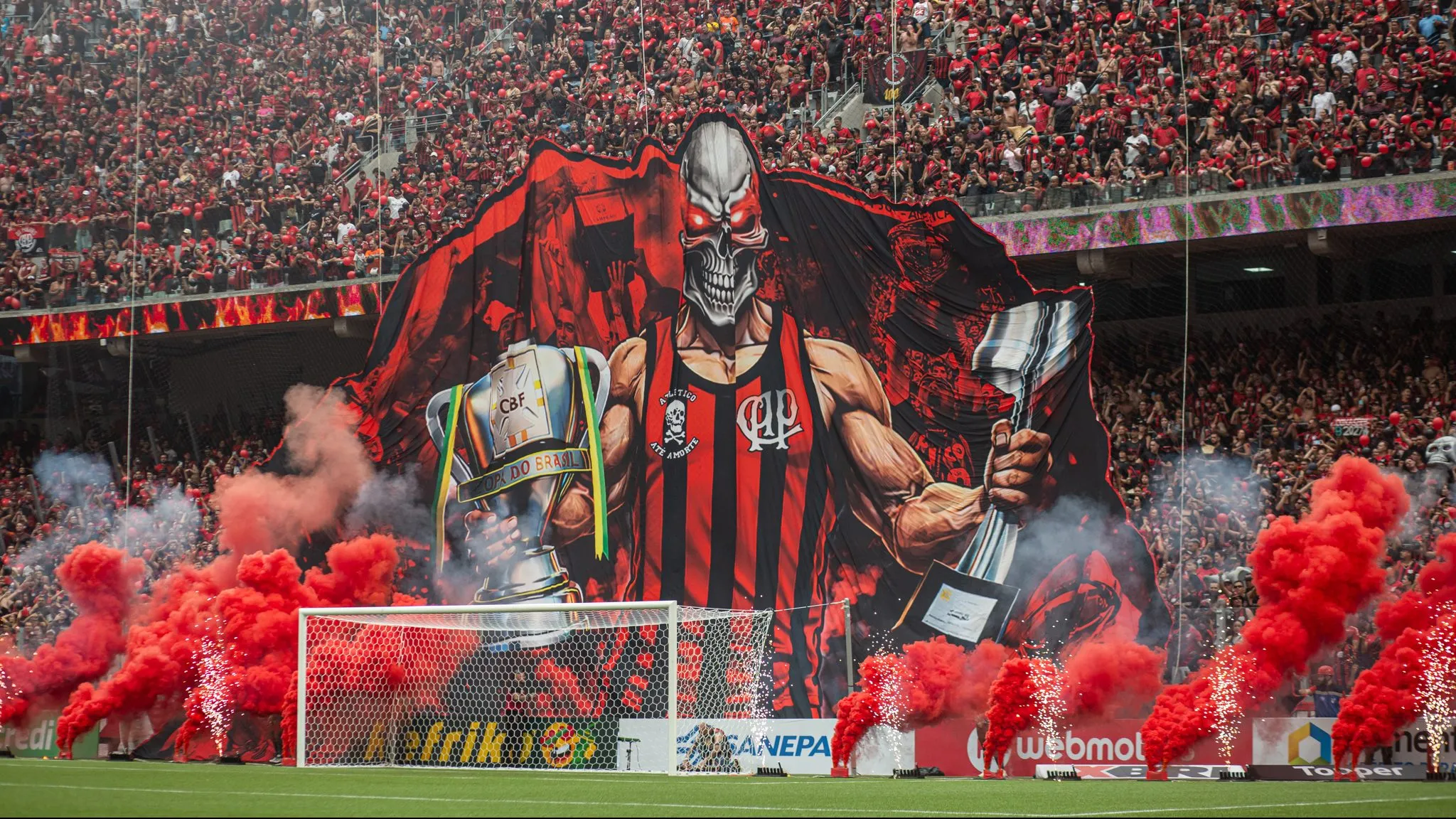 Torcida do Furacão. Foto: Luis Garcia/AGIF