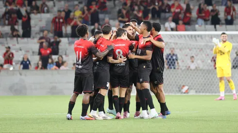 Elenco do Furacão. Foto: Robson Mafra/AGIF