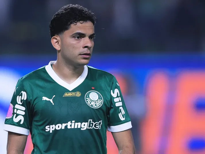 Palmeiras muda rota e avalia emprestar Bruno Rodrigues