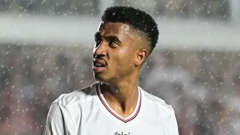Marcos Antonio jogador do Sao Paulo durante partida contra o Internacional no estadio Vila Belmiro pelo campeonato Brasileiro A 2025. Foto: Jota Erre/AGIF