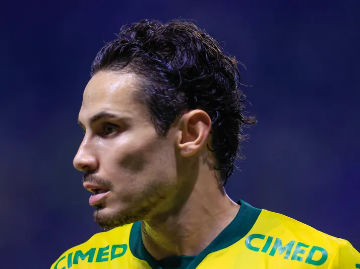 Raphael Veiga topa deixar o Palmeiras rumo ao América-MEX