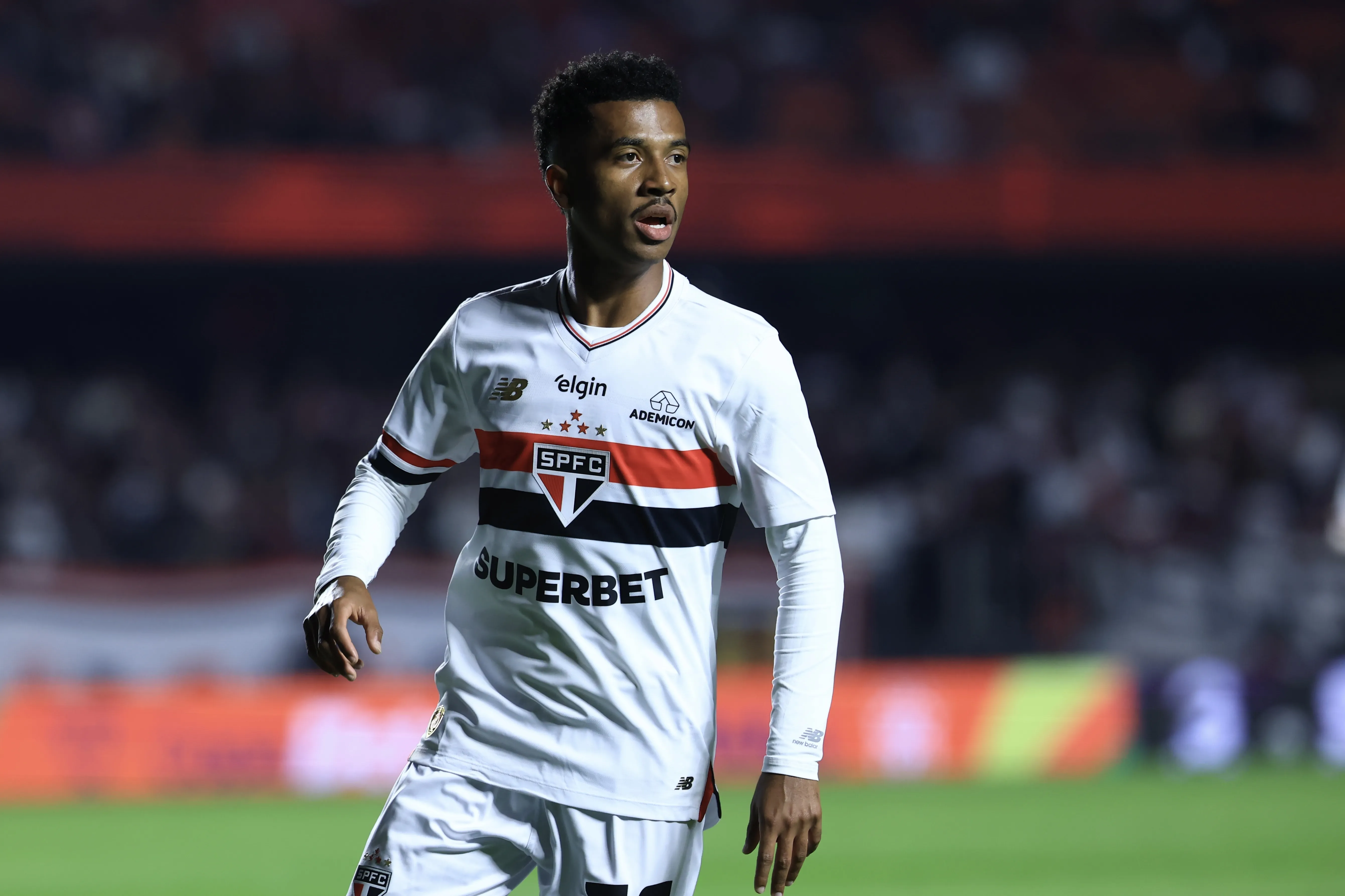 Marcos Antônio não deve reforçar o Mengão – Foto: Marcello Zambrana/AGIF.