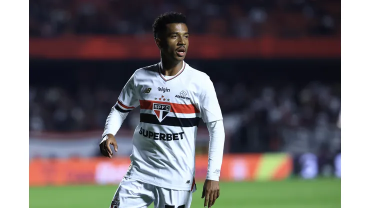 SP - SAO PAULO - 31/07/2025 - COPA DO BRASIL 2025, SAO PAULO X ATHLETICO-PR - Marcos Antonio jogador do Sao Paulo durante partida contra o Athletico-PR no estadio Morumbi pelo campeonato Copa Do Brasil 2025. Foto: Marcello Zambrana/AGIF