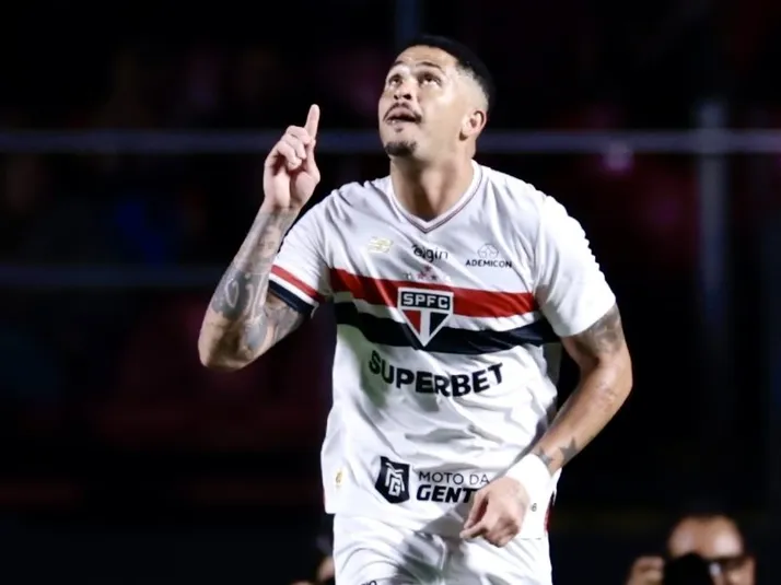 Luciano marca, vai bem e São Paulo vence o Flamengo de virada
