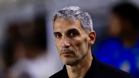 Juan Pablo Vojvoda técnico do Santos durante partida contra o Corinthians no estádio Vila Belmiro pelo campeonato Paulista 2026. Foto: Marcello Zambrana/AGIF